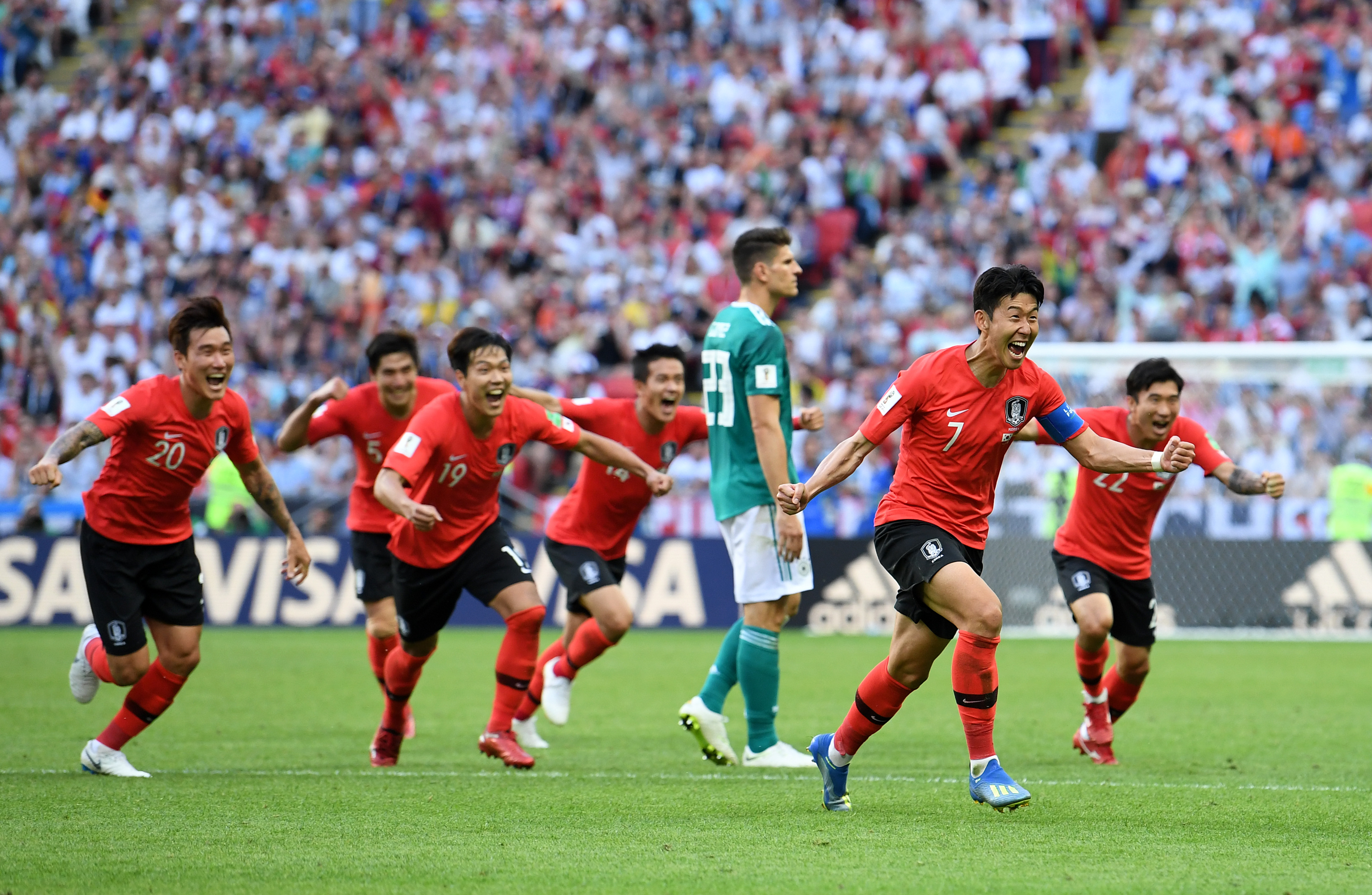 2025年成都混合团体世界杯，中国队卫冕夺冠，日本队以8-2战胜中国香港队，张本美和失一局。